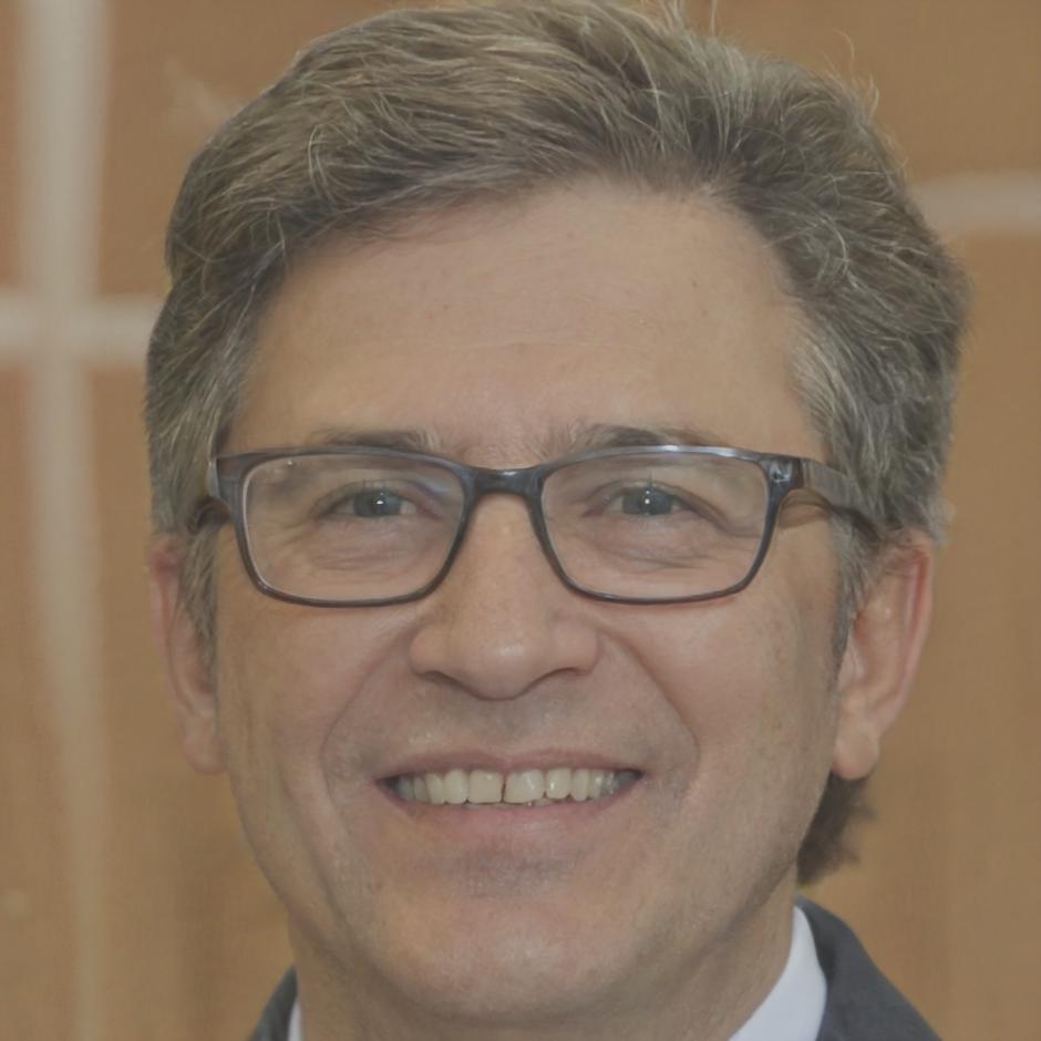 Instructor Kiet Pham teaching budget planning